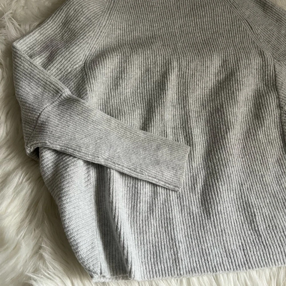 Calvin Klein Jeans Womens Gray Knit Turtleneck Sweater Size Medium - Picture 4 of 6